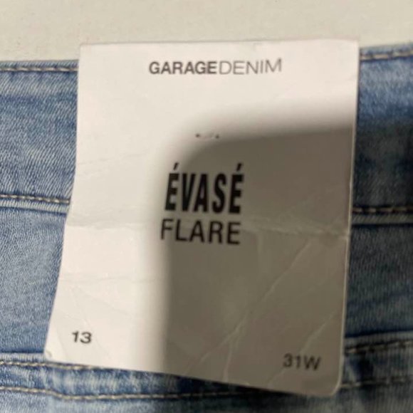 Garage Denim Flare NWT High-Waisted Wide Flare Jeans -Olivia Blue - size… - Picture 14 of 16